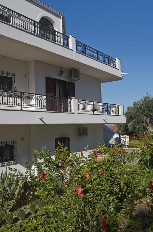 Ferienwohnung Marialice Dassia  Exterior foto
